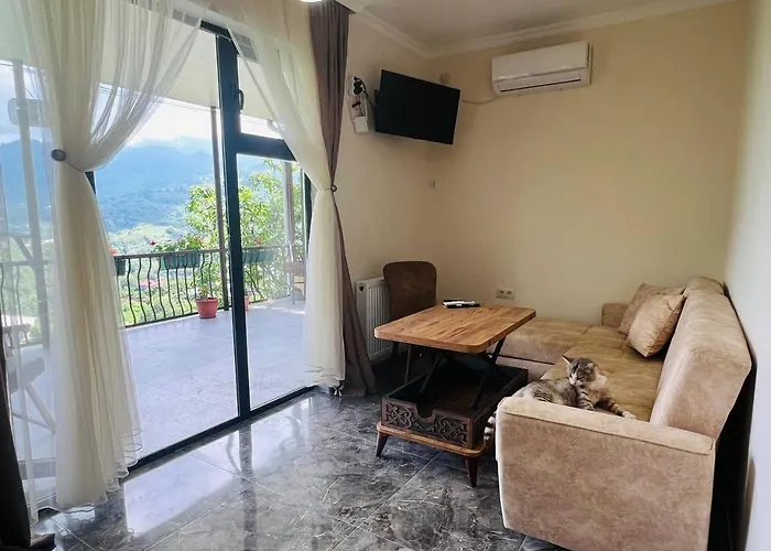 8 Mountains Near Chakvi Kır Evi Gorgadzeebi