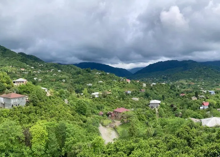 8 Mountains Near Chakvi Kır Evi *