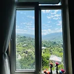 Country house 8 Mountains Near Chakvi Gorgadzeebi